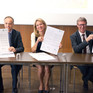 v.l.n.r.: Univ.-Prof. Dr. Heiko Strüder (Rektor der DSHS), Prof. Dr. Anja Steinbeck (Prorektorin für Planung, Finanzen und Gender der Uni Köln), Prof. Dr. Rüdiger Küchler (Vizepräsident für Wirtschafts- und Personalverwaltung der FH)