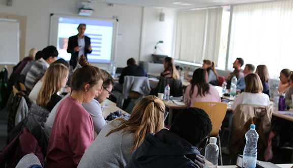 Seminarsituation an der Deutschen Sporthochschule Köln
