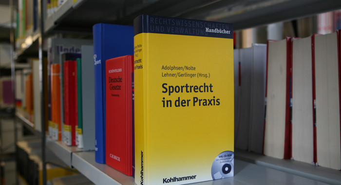 Bücher zum Thema Sportrecht in der Bibliothek