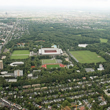 Die Deutsche Sporthochschule aus der Luft