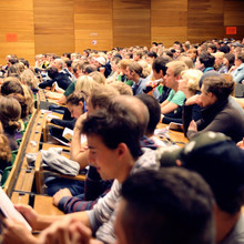 Studierende im Hörsaal