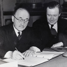 Jean Monnet (l.) und Duncan-Sandys