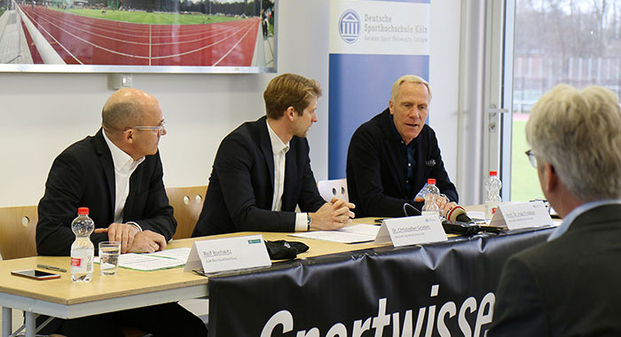 Pressekonferenz mit Ingo Froböse zur eSport Studie.