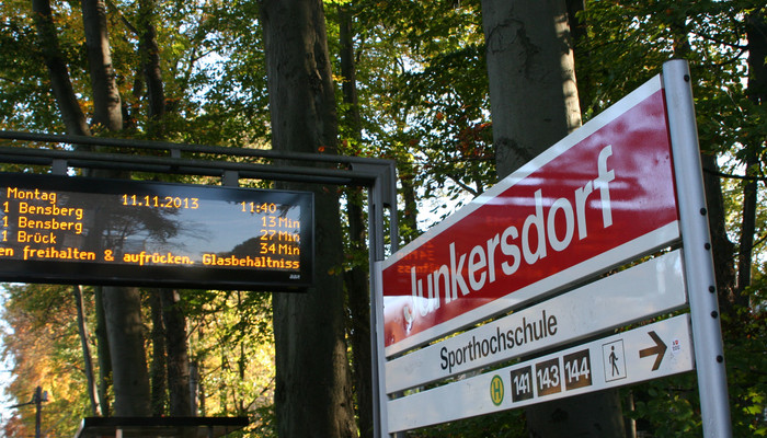 Haltestelle Bahn Junkersdorf