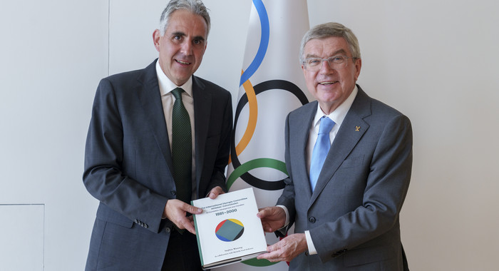 Prof. Stephan Wassong und IOC-Präsident Thomas Bach (rechts) 