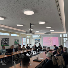 Präsentation im DSHS Senatsaal Podiumsdiskussion