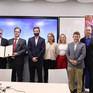 The team around Prof. Stephan Wassong (2nd from left) accepts the award from the International Fair Play Committee.