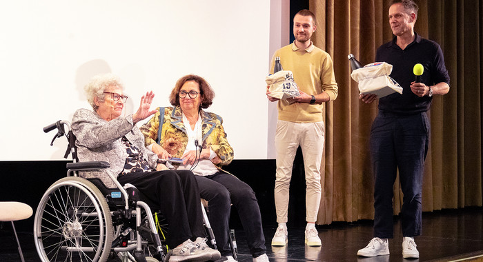 Tamar Dreifuss auf dem Podium