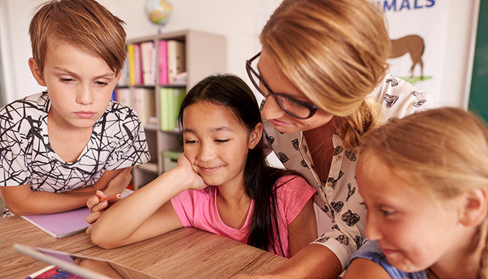 Wetschätzende Kommunikation mit Schüler*innen.