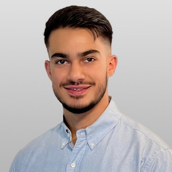 Ahura Bassimtabar
