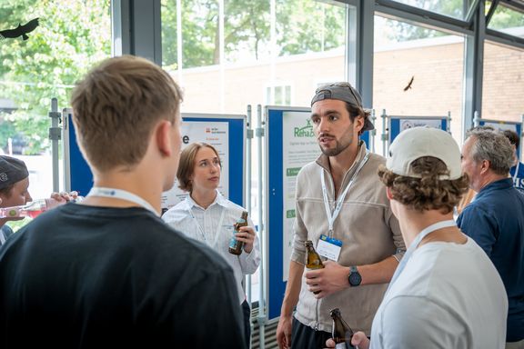Start-up Markt im Foyer der DSHS
