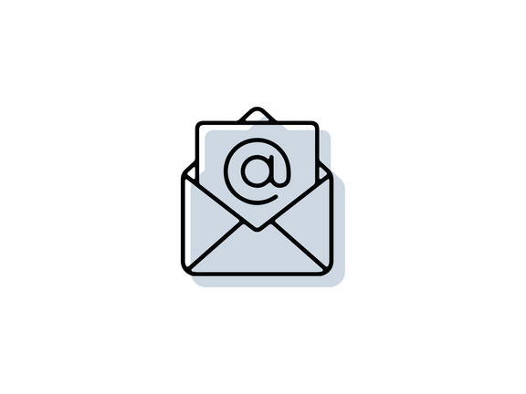 Email-Icon mit offenem Briefumschlag, aus dem ein Blatt mit einem @-Zeichen herauskommt; in schwarzer Outline mit hellblau/grau hinterlegter Schattenfläche
