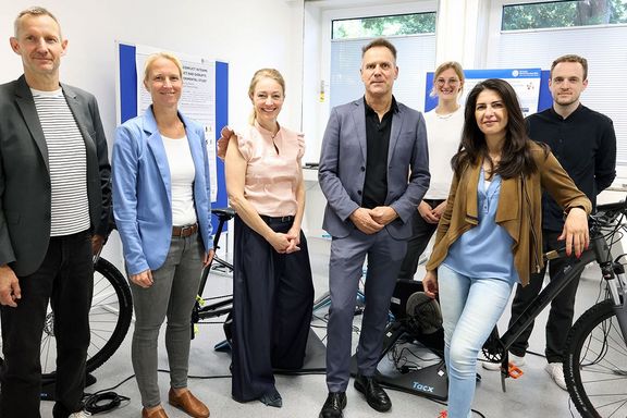 Serap Güler with representatives from the German Sport University Cologne
